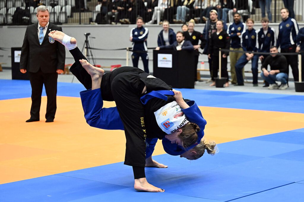 upptäck judo klubb rivesaltais och deras framgångsrika resultat inom judo. följ med oss för nyheter, tävlingar och träningstips.