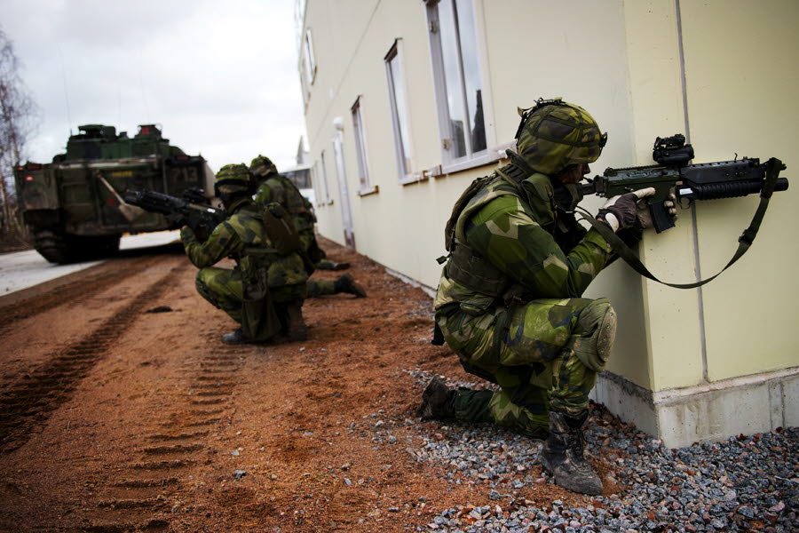 thales förbättrar försvarsmaktens träning med avancerade teknologiska lösningar för att stärka beredskap och effektivitet.